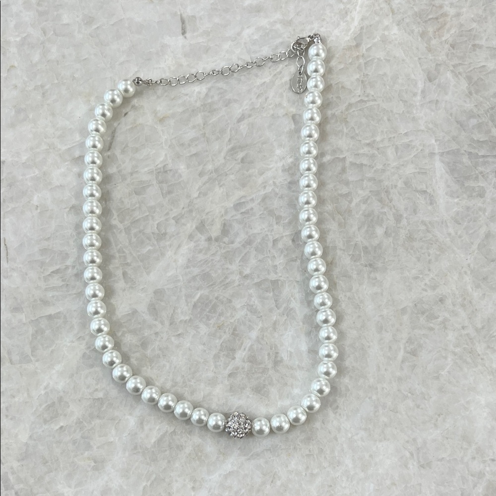 Elegant White Pearl Necklace